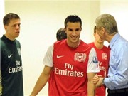 Bóng đá anh, ngoại hạng anh, lịch thi đấu euro 2012, Arsenal cấm van Persie tiếp xúc với báo chí